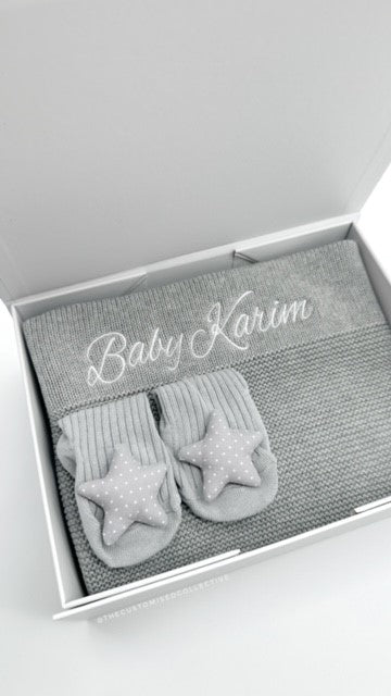 Embroidered Baby Blanket Gift set - Thecustomisedcollective
