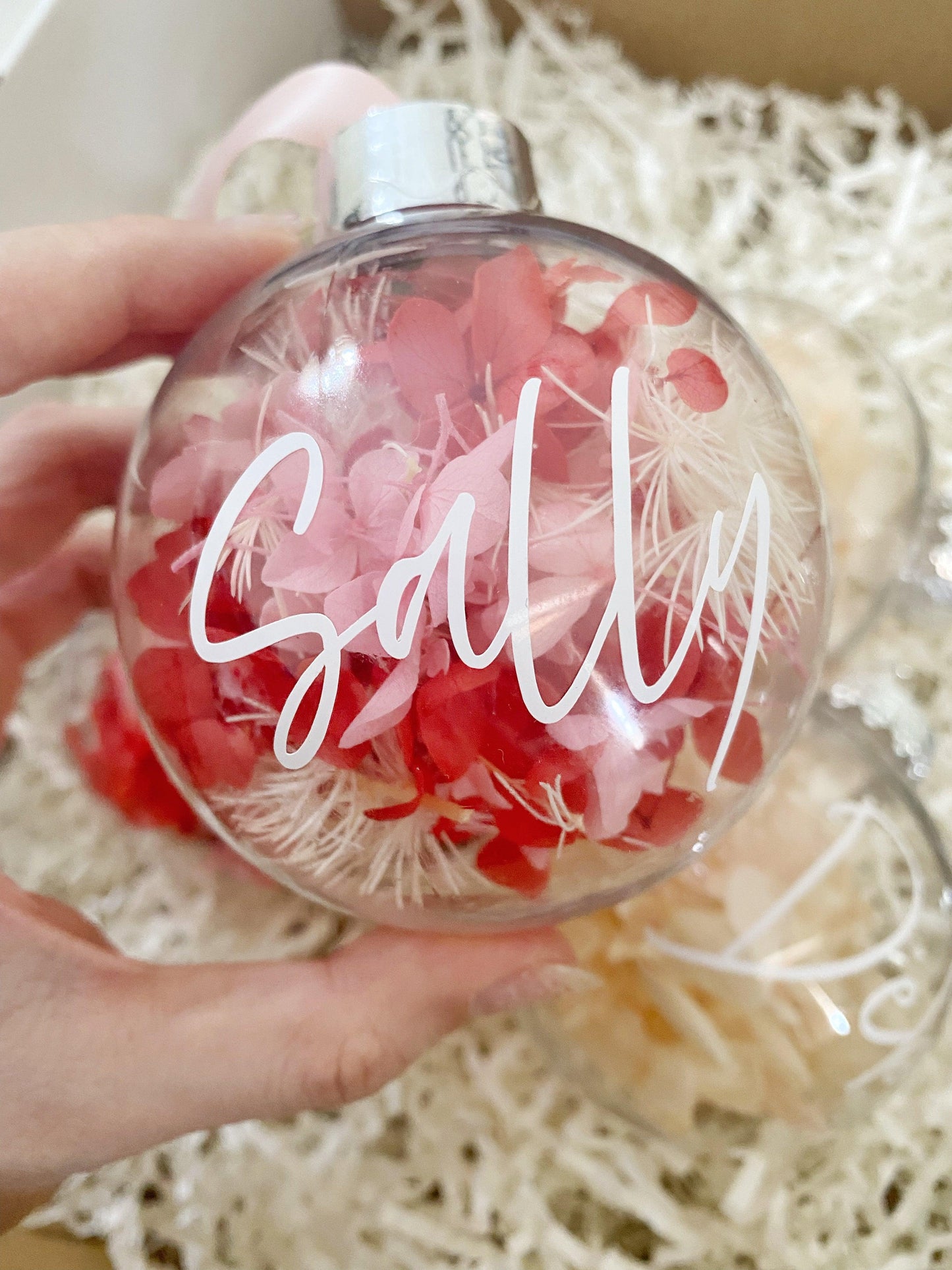 Preserved Longlasting Floral Shatterproof Bauble-Gift Giving-Thecustomisedcollective-1-Thecustomisedcollective